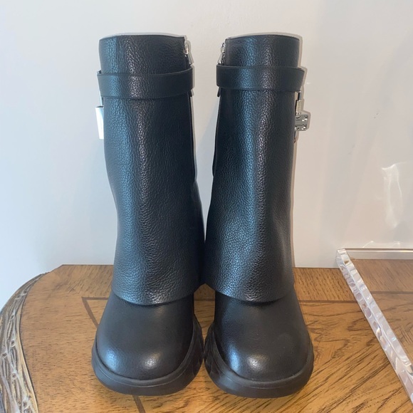 @@@@SOLD@@@@Givenchy Shark Lock Boots - Picture 3 of 10